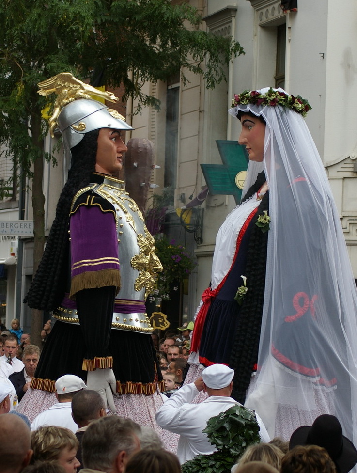 La ducasse d'Ath est une tradition populaire de la ville d'Ath.